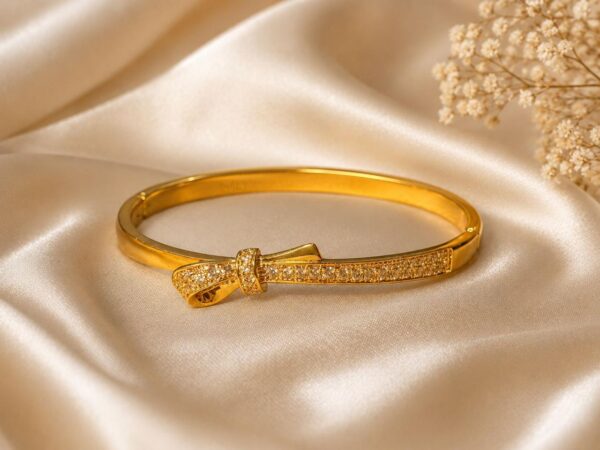1 Crystal Knot Bangle