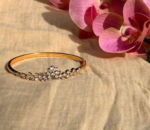 PHOTO-2026-06-14-15-56-36 2 Crown Cuff Bangle